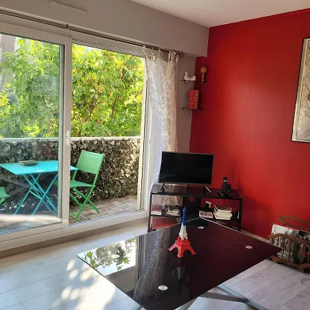 Charming 1 Bedroom In Montmartre *